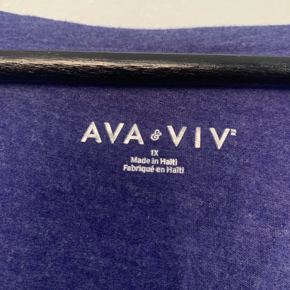 Ava & Viv Short Sleeve V Neck Tee size 1X - Picture 2 of 5